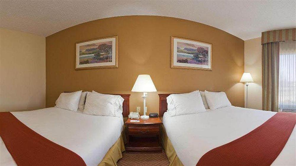 Quality Inn & Suites Monroeville Exterior foto